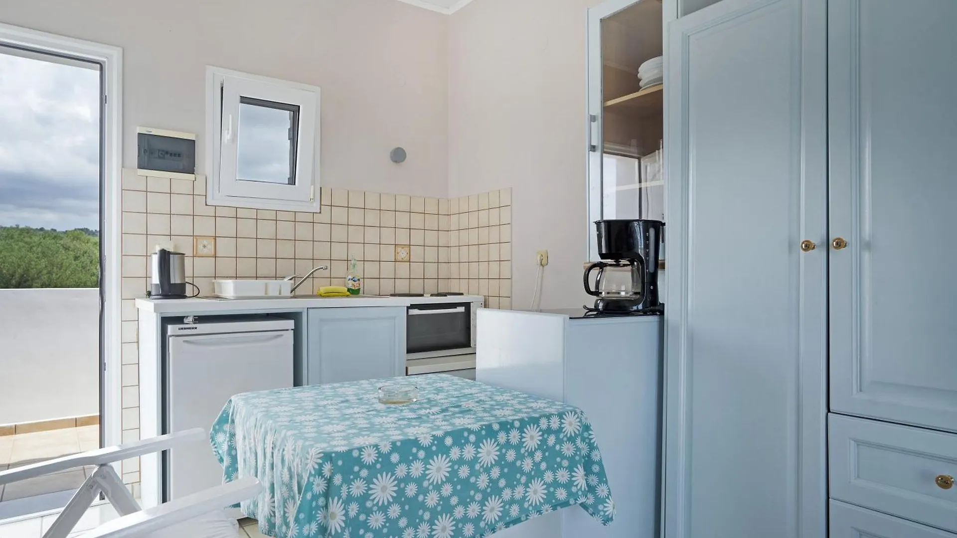 公寓 Helena Inn Kefalonia 斯沃伦塔