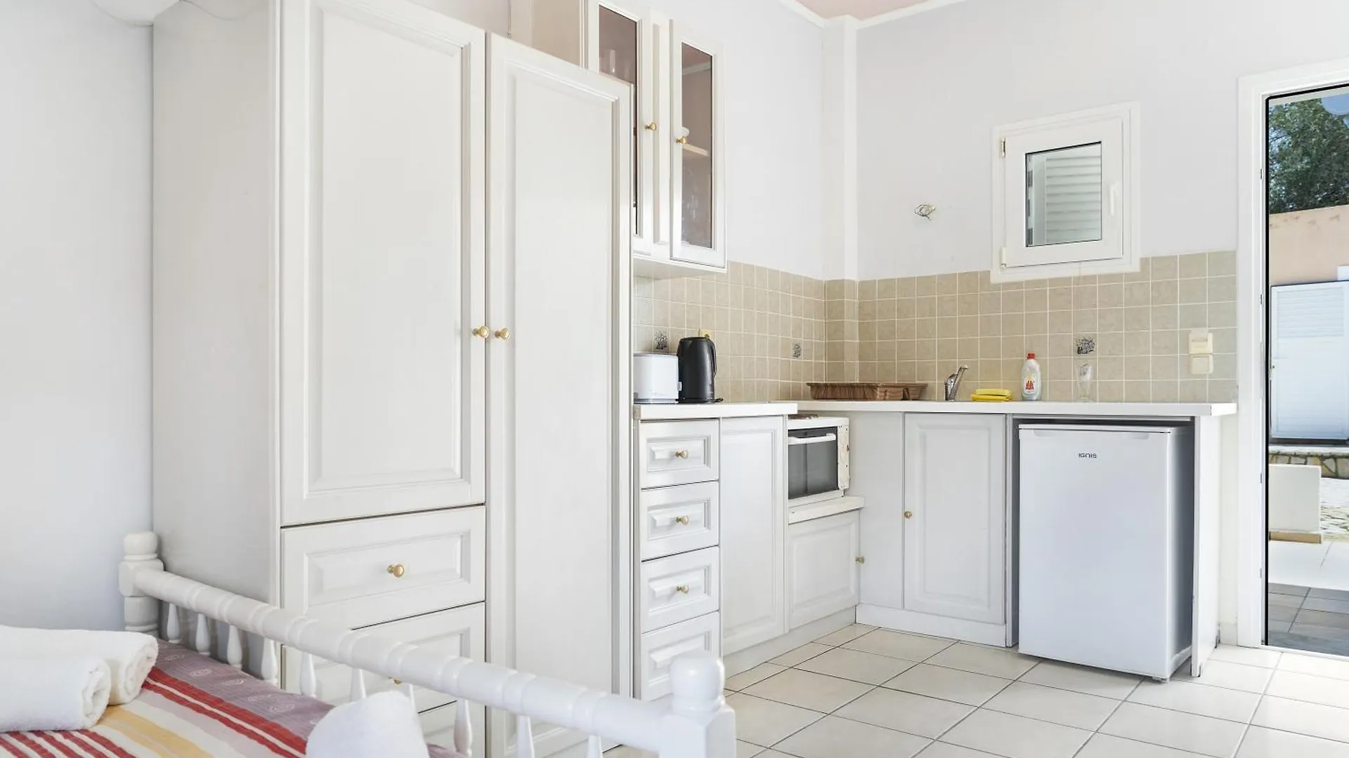 Helena Inn Kefalonia 斯沃伦塔 0*,
