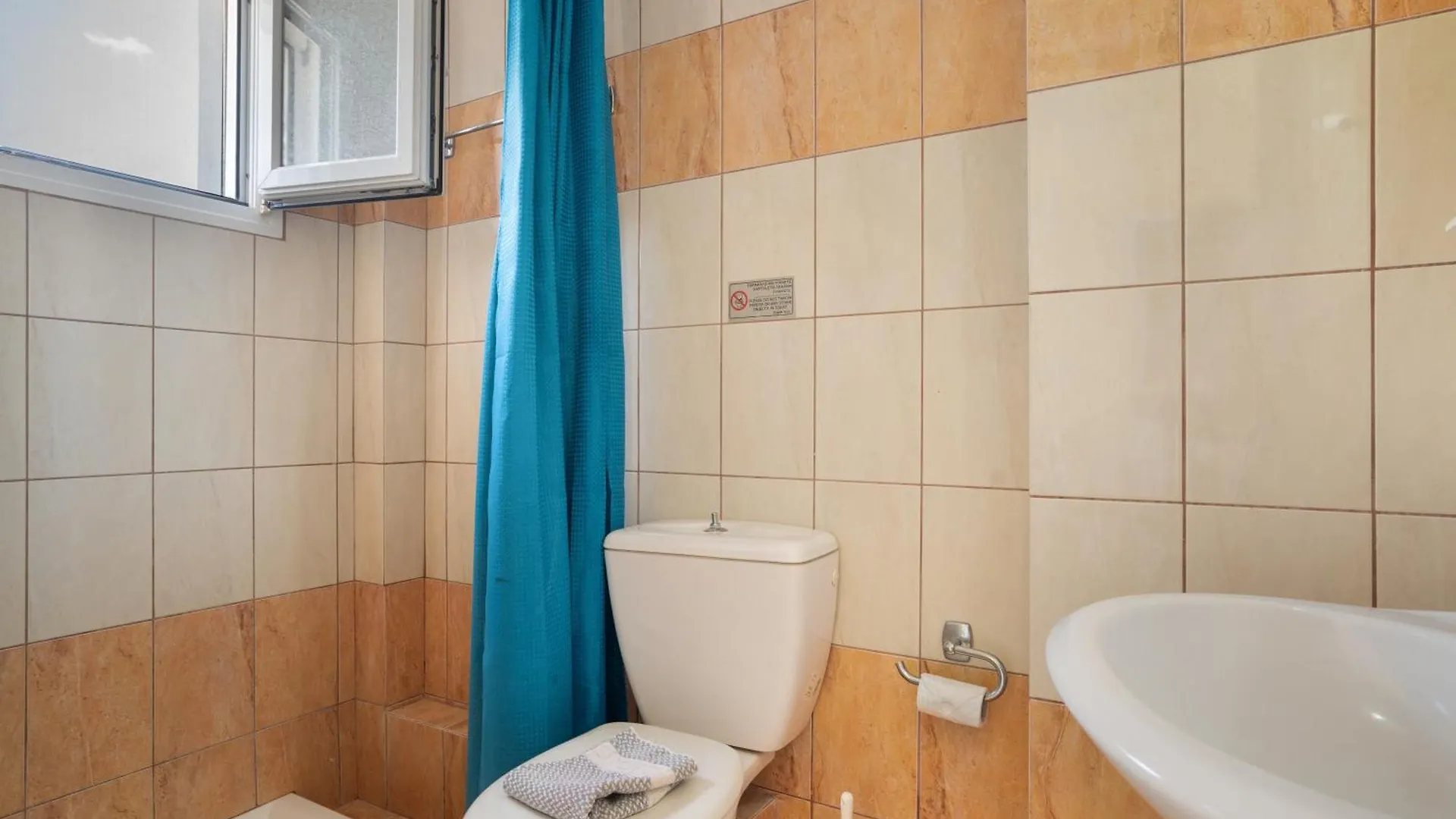 Helena Inn Kefalonia 斯沃伦塔 公寓