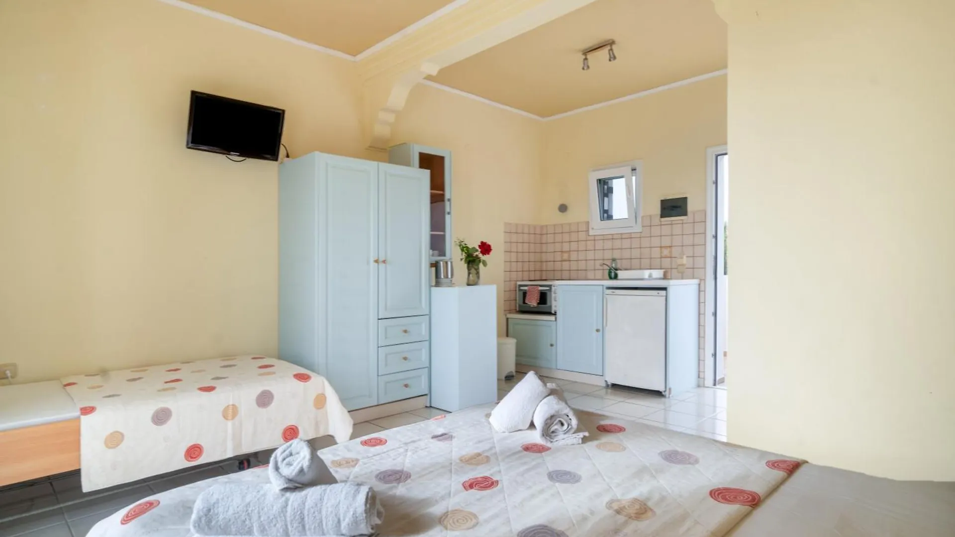 公寓 Helena Inn Kefalonia 斯沃伦塔